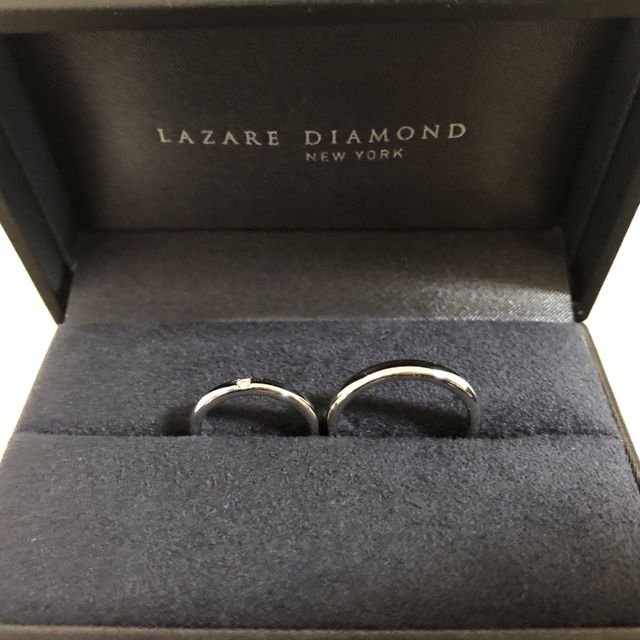 【ラザール ダイヤモンド(LAZARE DIAMOND)の口コミ】 少し厚みもあり存在感がありながらも、とてもつけ心地が良かったのでこの…