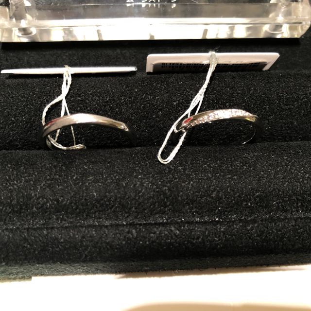 【TRECENTI(トレセンテ)の口コミ】 職人さんが手作りで作っているということで、内側が細かくカットされてい…