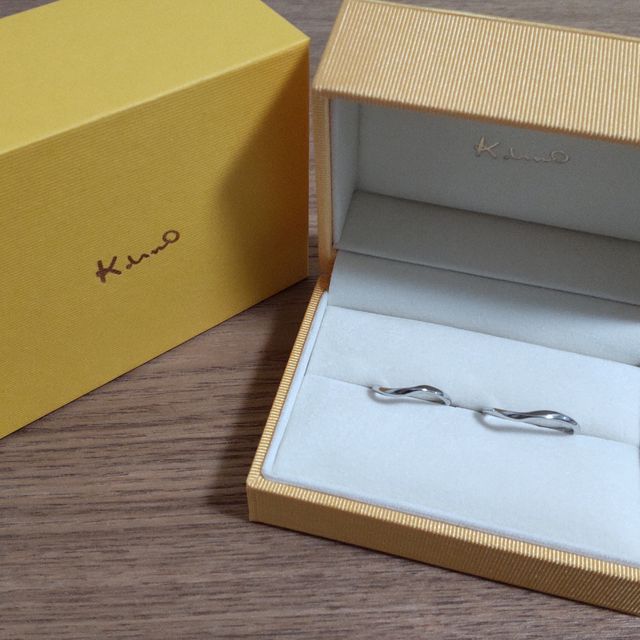 【ケイウノ ブライダル(K.UNO BRIDAL)の口コミ】 シンプルなデザインと低価格が一番のポイントだが、お店が老舗で信頼でき…