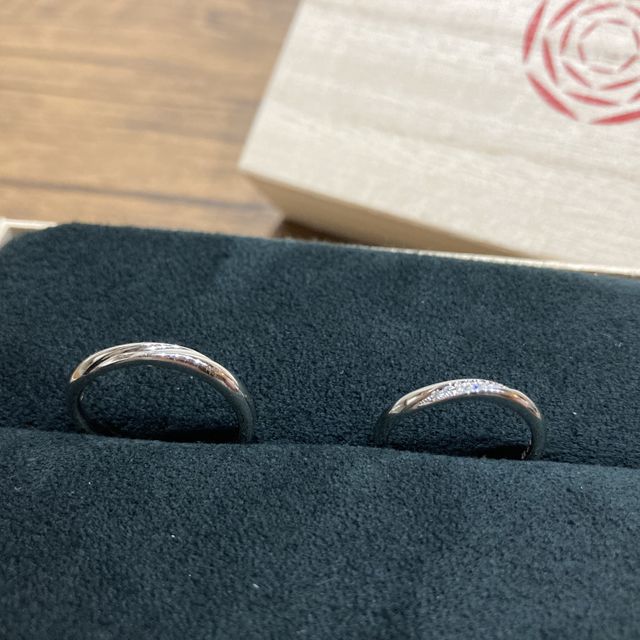 【出雲結(いずもゆい)の口コミ】 インターネットで様々なデザインの指輪を見ていましたが、太すぎず、シン…