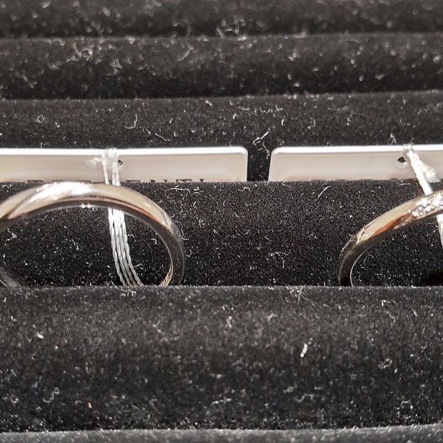 【TRECENTI(トレセンテ)の口コミ】 指輪のデザインはシンプルではありますが、ちょっとしたアクセントでおし…