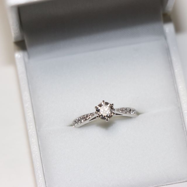 【宝寿堂(ほうじゅどう)の口コミ】 他のブランドよりも、比較的安価かつ品質が高いので決めました。
お店で選…