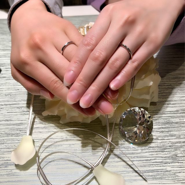 【TRECENTI(トレセンテ)の口コミ】 とても悩みましたが、シンプルながらも他にはないデザインということで決…