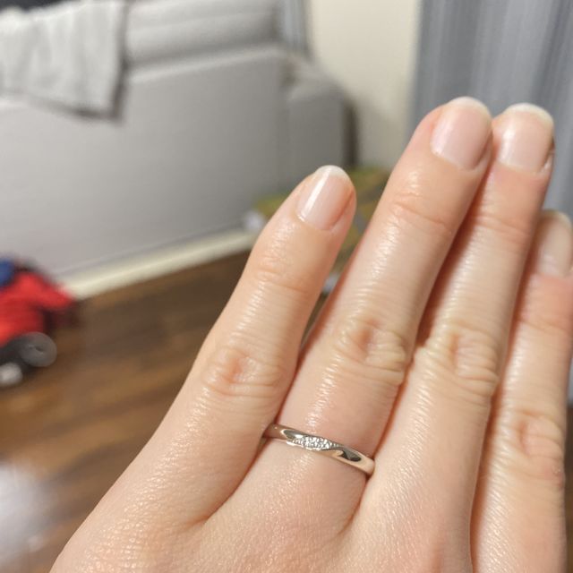 【ケイウノ ブライダル(K.UNO BRIDAL)の口コミ】 一目惚れでした。シンプルなのがいいなって思っていたらこれに出会えまし…