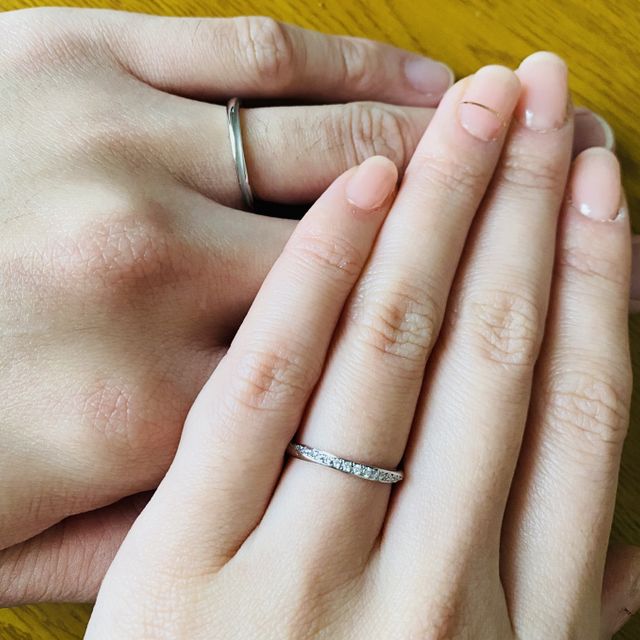 【銀座ダイヤモンドシライシの口コミ】 ハーフエタニティかフルエタニティのようにダイヤモンドが敷き詰めらたデ…