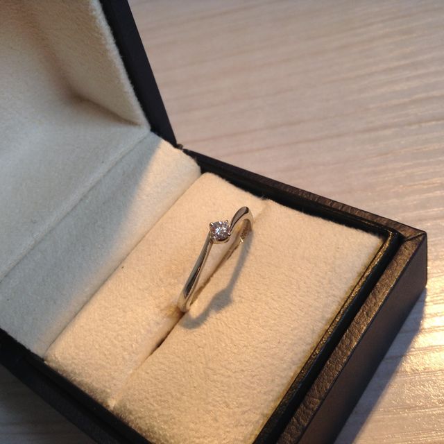 【ヴァンドーム青山(VENDOME AOYAMA)の口コミ】 私は、大げさな人目を引くようなリングがあまり好きではなかったので、シ…