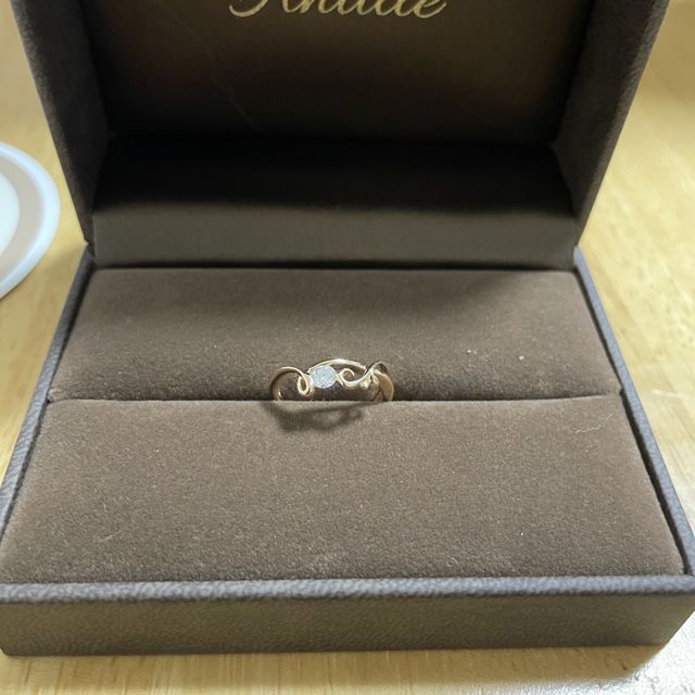 【AUROA(アウロア)の口コミ】 様々な提案のなかで、彼女のイメージなど聞いてもらって店長さんと相談し…