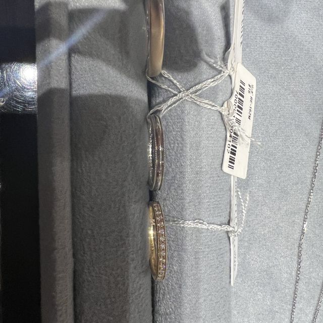 【ケイウノ ブライダル(K.UNO BRIDAL)の口コミ】 自身でデザインを決めて反映でき、とても満足いく仕上がりになりました。…