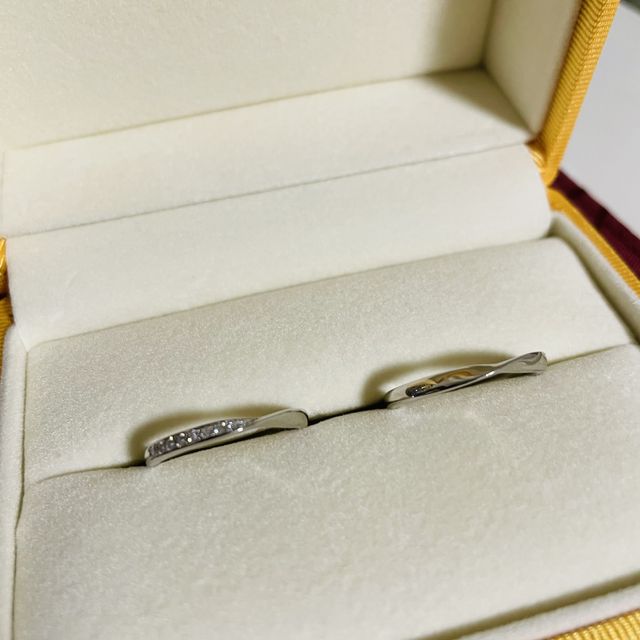 【ケイウノ ブライダル(K.UNO BRIDAL)の口コミ】 キラキラしたデザインが好きですが、仕事中はシンプルに見せたいなと思っ…