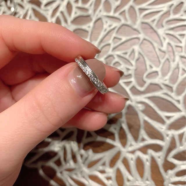 【宝寿堂(ほうじゅどう)の口コミ】 1.44ctの婚約指輪と重ねてつけたいと思っていたので、重ね付けができるも…