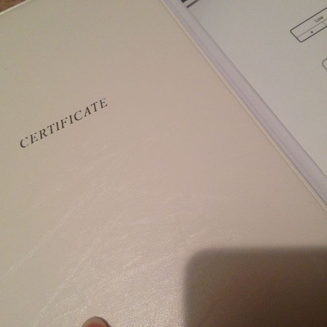 【銀座ダイヤモンドシライシの口コミ】 イメージを伝えて彼に買ってもらいましたが、店員さんがど真ん中のをすす…