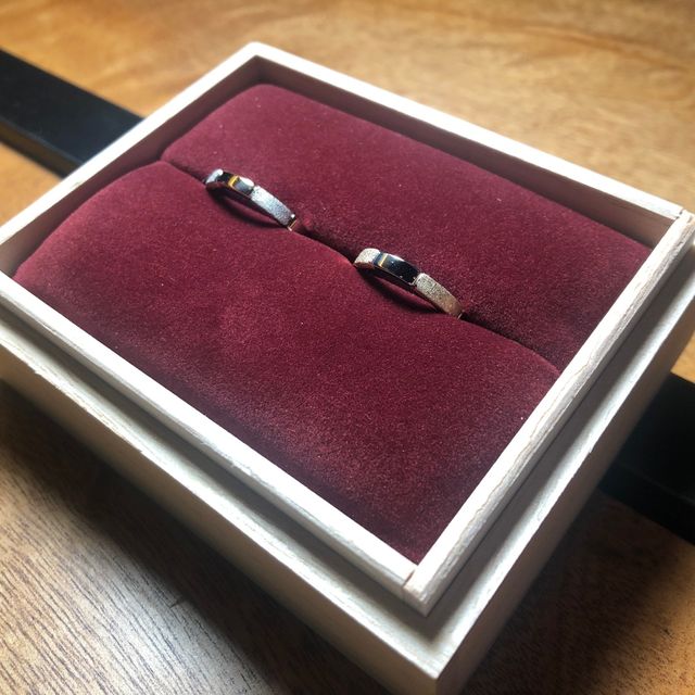 【ichi(イチ)の口コミ】 ほかにはないデザインに惹かれて、ゼクシィの指輪カタログの中から2人とも…