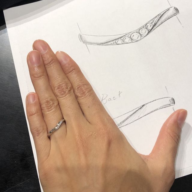 【ケイウノ ブライダル(K.UNO BRIDAL)の口コミ】 プラチナと、ゴールドミックスのものを試着しました。
本当に可愛くて、デ…