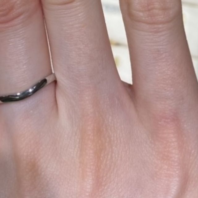 【カルティエ(Cartier)の口コミ】 カルティエという刻印がさりげなくついていて良かったです。
着用でテンシ…