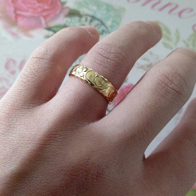 【Makana(マカナ)の口コミ】 ハワイアンジュエリーとゆう普通とは違うおしゃれな彫りのある指輪に引か…