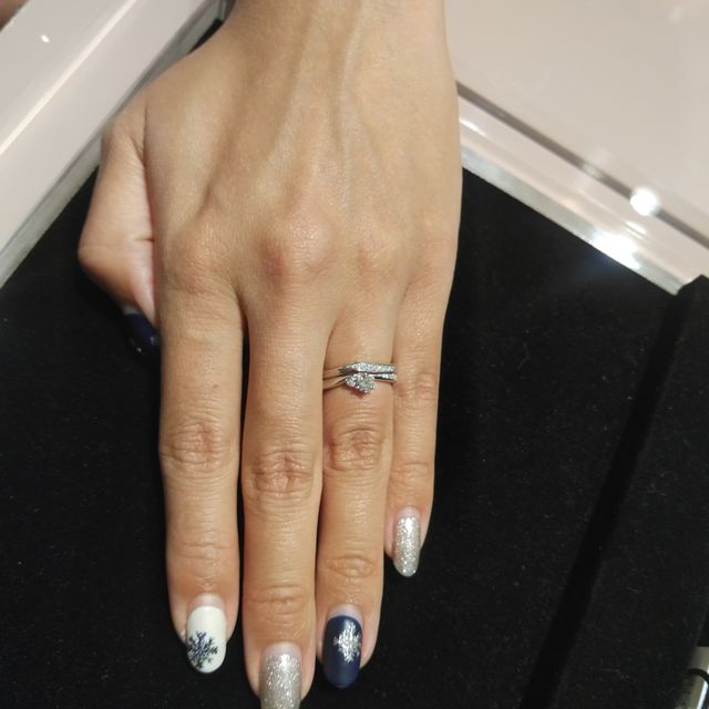 【TRECENTI(トレセンテ)の口コミ】 デザインが良く手につけたときの輝きが良かった。
セットリングの組み合わ…