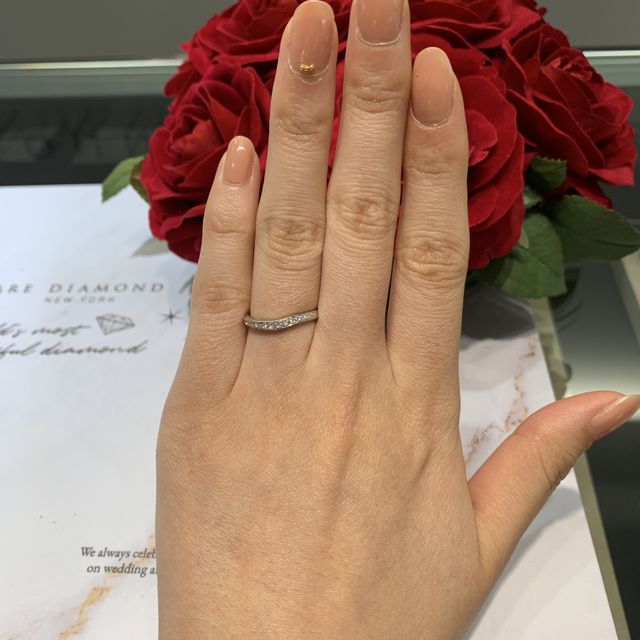 【ラザール ダイヤモンド(LAZARE DIAMOND)の口コミ】 ダイヤモンドが美しいブランドとお聞きし、実際に見てみると虹色に輝くダ…