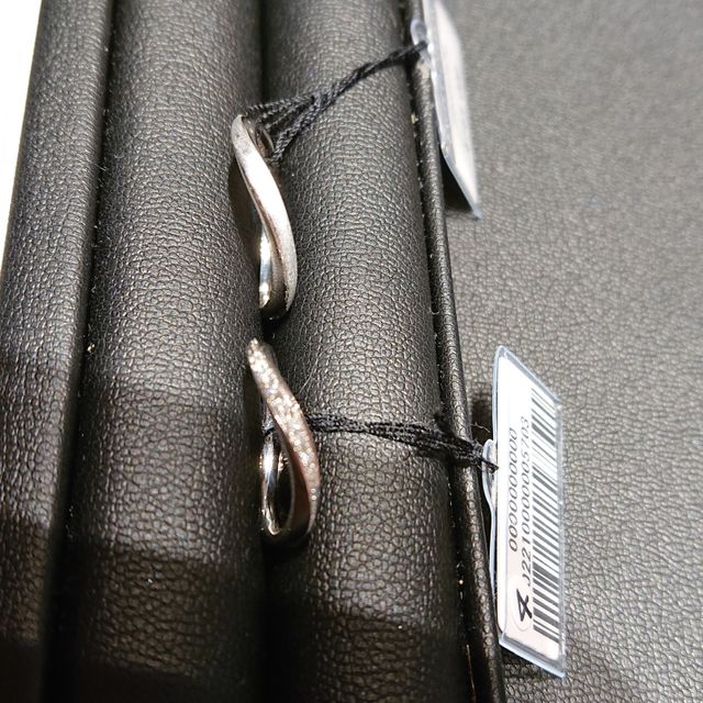 【銀座ダイヤモンドシライシの口コミ】 指輪の付け心地がよく、ずっと付けていられる指輪だと思いました。ダイヤ…