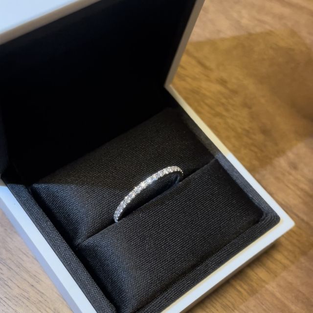 【FOREVERMARK(フォーエバーマーク)の口コミ】 結婚指輪はゴールドにしたので、婚約指輪はシルバーにしたいと思っていま…