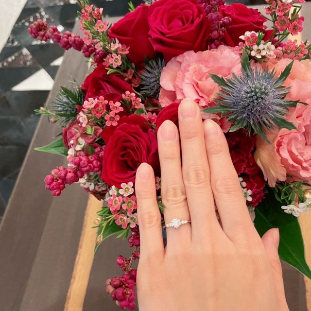 【BRILLIANCE+(ブリリアンスプラス)の口コミ】 彼からプロポーズ時にダイヤモンドをプレゼントされ、後日2人でデザインを…