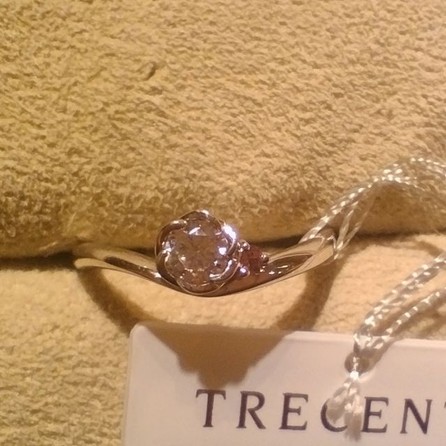 【TRECENTI(トレセンテ)の口コミ】 お花のモチーフの指輪を探していて、トレセンテさんのフローラをみせてい…