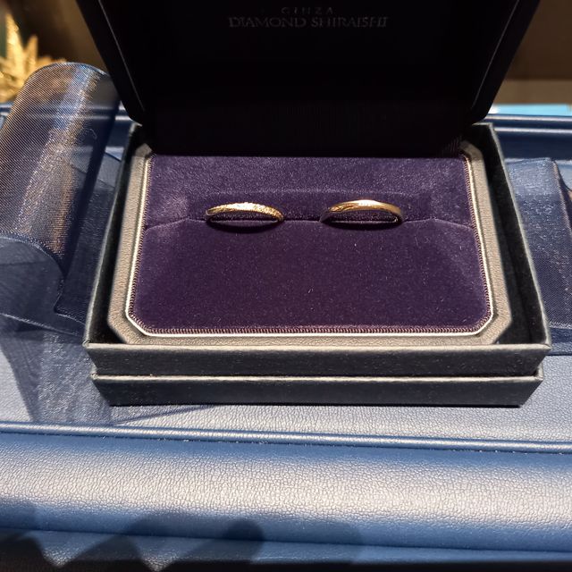 【銀座ダイヤモンドシライシの口コミ】 ２つの指輪で最後まで迷っていたところ、担当してくださった店員さんが「…