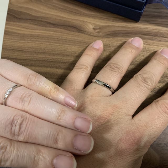 【銀座ダイヤモンドシライシの口コミ】 色々な指輪を試着してみましたがデザインも良くて決めましたが最終的には…