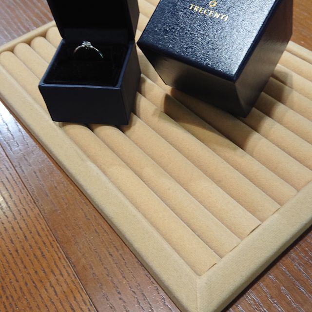 【TRECENTI(トレセンテ)の口コミ】 飾られたダイヤモンドの品質が良く、また価格も常識的な範囲でした。じっ…