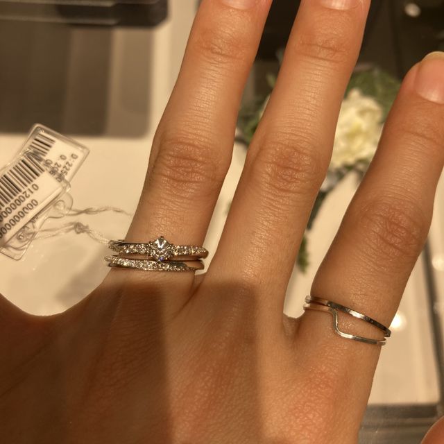 【銀座ダイヤモンドシライシの口コミ】 太すぎず細すぎず丁度いい太さで、つけやすいシンプルデザインがたくさん…