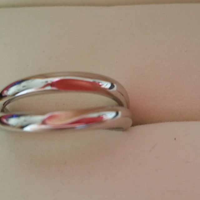 【ケイウノ ブライダル(K.UNO BRIDAL)の口コミ】 変わったデザインのが欲しくてたまたまインターネットで見たこのリングが…