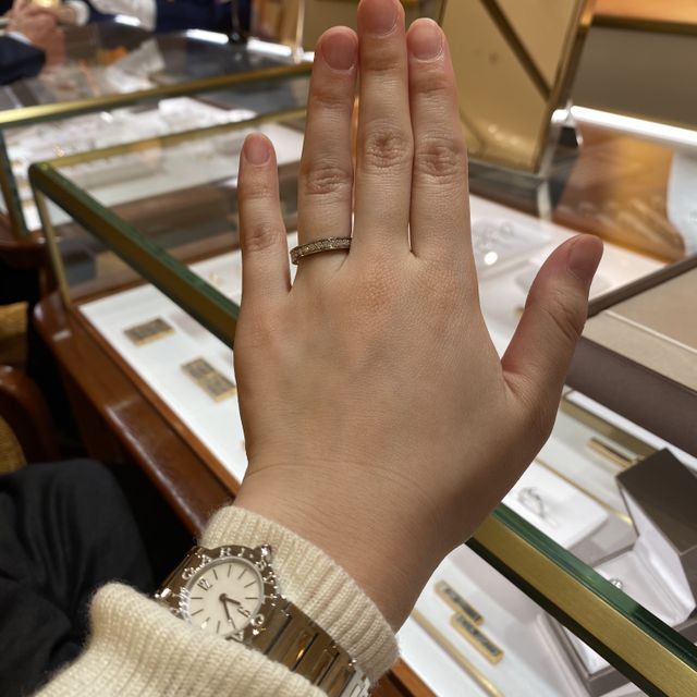 【ブルガリ(BVLGARI)の口コミ】 大きいダイヤなのにお値段はそんなに高くなかったと思います。一般的によ…