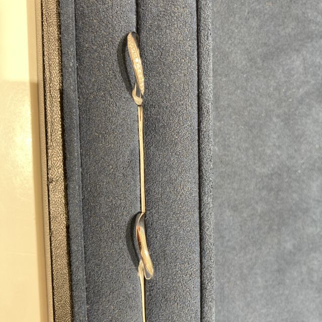 【4℃ BRIDAL(ヨンドシーブライダル)の口コミ】 ウェーブデザインでぽってりした指もきれいに見えました。ダイヤモンドが…