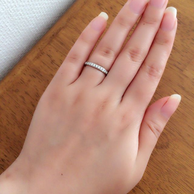 【4℃ BRIDAL(ヨンドシーブライダル)の口コミ】 結婚指輪はストレートラインのハーフエタニティのものがいいとずっと思っ…