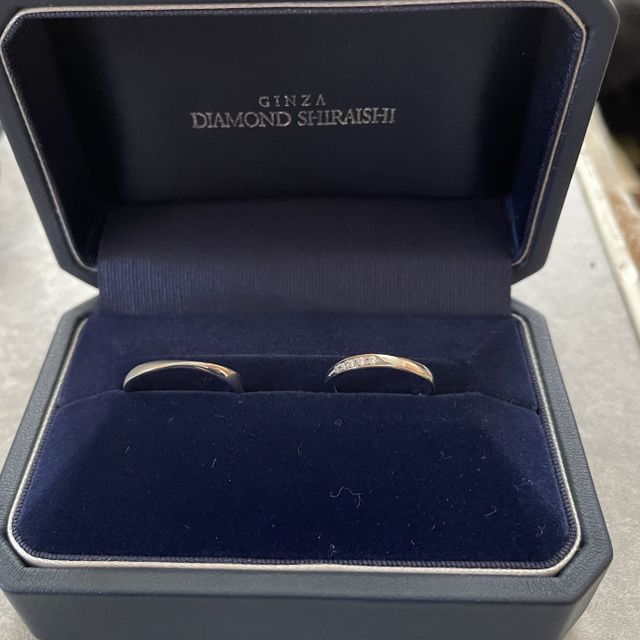 【銀座ダイヤモンドシライシの口コミ】 スタッフの方が丁寧に対応してくださり、数ある指輪の中からイメージにピ…