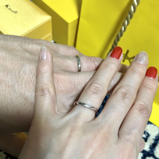 【ケイウノ ブライダル(K.UNO BRIDAL)の口コミ】 予算内で1番好きなデザインのものを選びました。
メンズはストレートが条…