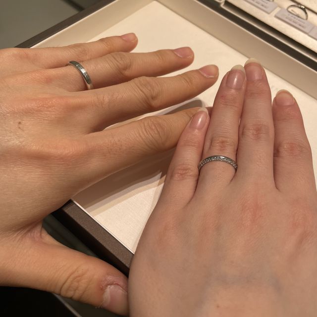 【アイプリモ(I-PRIMO)の口コミ】 ストレートの形ですが、太くなく、指に馴染む感じがしました。上下でデザ…