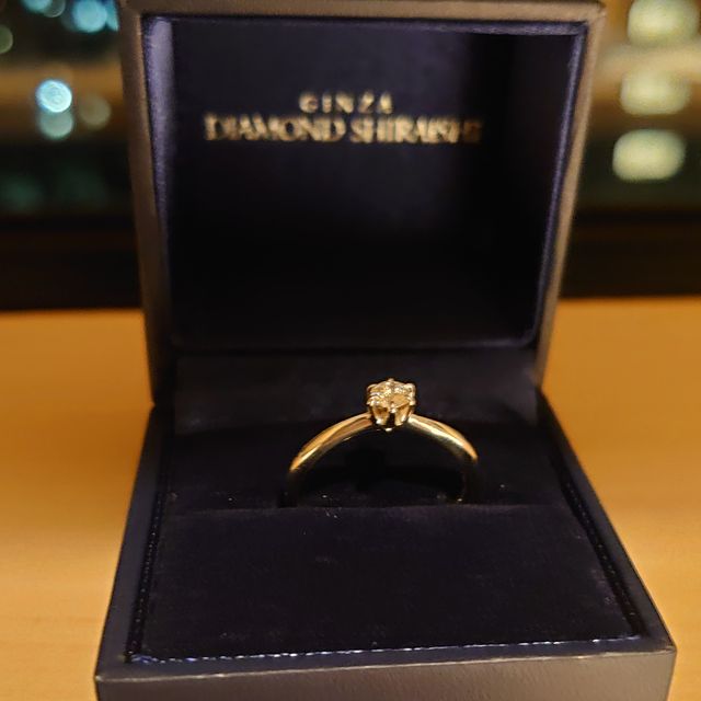 【銀座ダイヤモンドシライシの口コミ】 ダイヤモンドのみをまず購入し後日指輪かネックレスを選べるとのことで選…