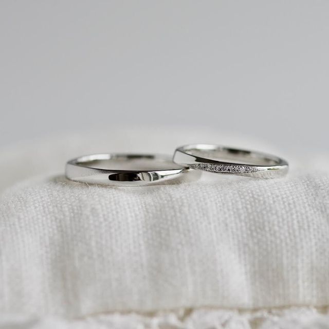 【hitotsuchi(ヒトツチ)の口コミ】 シンプルかつ華やかさも備えたデザインで、一目惚れでした。セミオーダー…