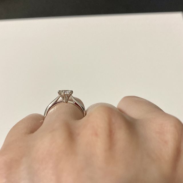 【ラザール ダイヤモンド(LAZARE DIAMOND)の口コミ】 予算内で希望以上のカラットを用意していただけたこと、ダイヤモンドの輝…