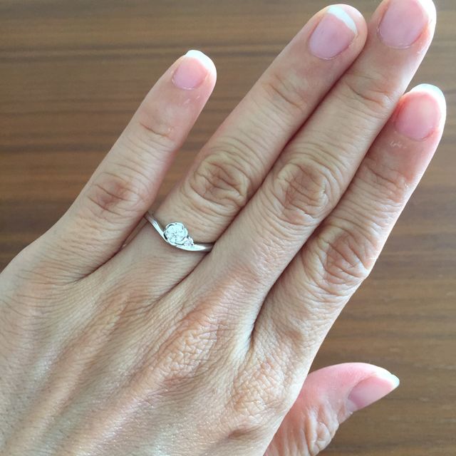 【TRECENTI(トレセンテ)の口コミ】 花をモチーフにした可愛いけれど可愛すぎないデザインは、歳を重ねても色…