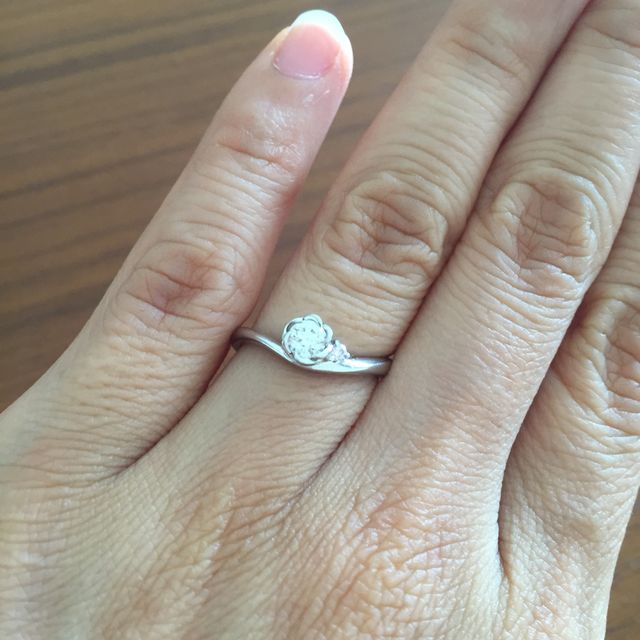 【TRECENTI(トレセンテ)の口コミ】 花をモチーフにした可愛いけれど可愛すぎないデザインは、歳を重ねても色…