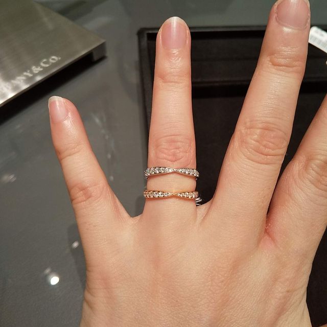 【ティファニー(Tiffany & Co.)の口コミ】 ハーモニーは定番の型で、指にも馴染んでとても可愛い印象でした。ずっと…