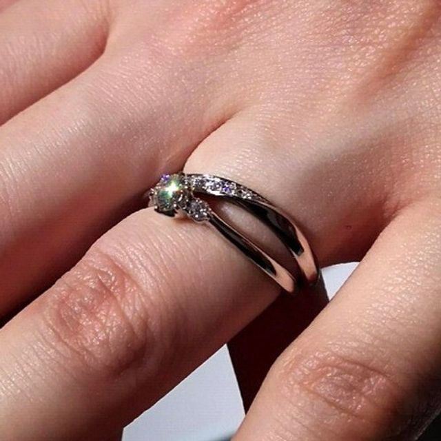 【銀座ダイヤモンドシライシの口コミ】 エンゲージリング、マリッジリング共に素敵ですが、特にマリッジリングが…