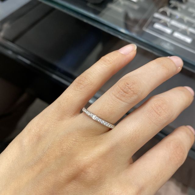 【エクセルコダイヤモンド(EXELCO DIAMOND)の口コミ】 メンズリングはシンプル過ぎずにデザイン性があるもので、なおかつ結婚指…