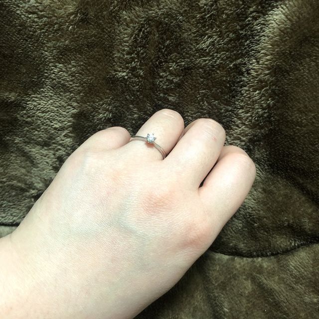 【アイプリモ(I-PRIMO)の口コミ】 1番シンプルな王道のデザインだったので、この指輪にきめたした。後からデ…