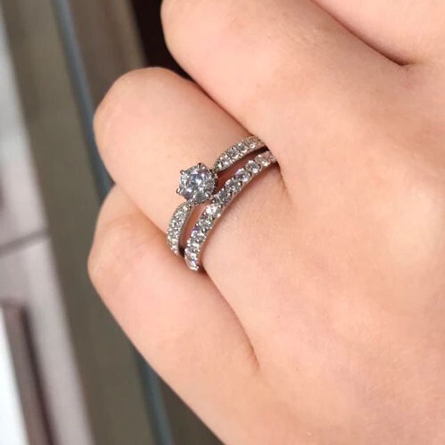 【アイプリモ(I-PRIMO)の口コミ】 一粒ダイヤのリングはダイヤモンドの輝きが逆に目立ちすぎると感じたので…