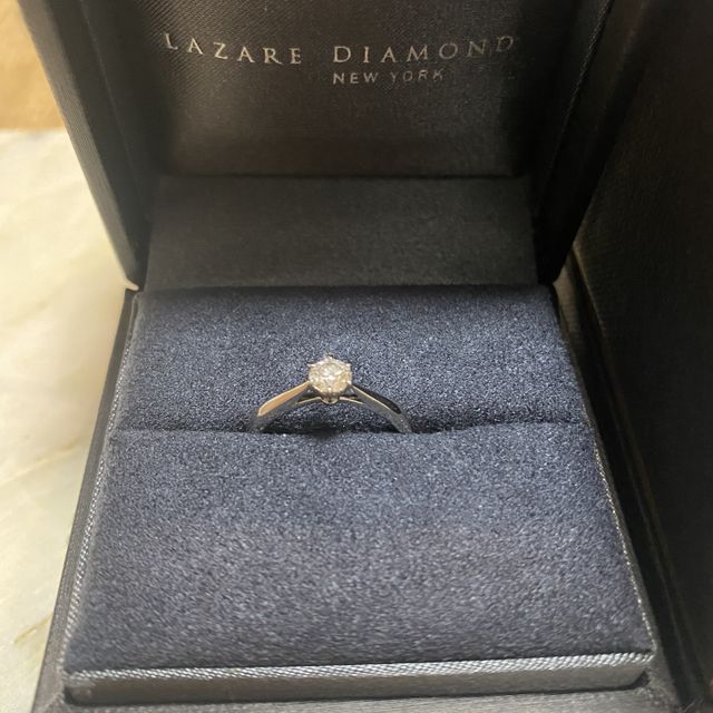 【ラザール ダイヤモンド(LAZARE DIAMOND)の口コミ】 シンプルでダイヤモンドが綺麗に見える指輪が欲しいと思い選びました。3回…