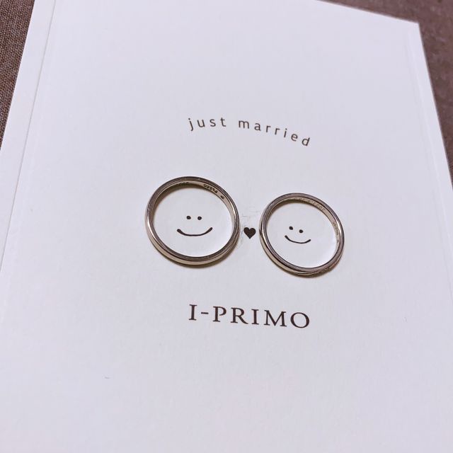 【アイプリモ(I-PRIMO)の口コミ】 婚約指輪がまっすぐのタイプなので、重ね付けできるように、まっすぐのも…