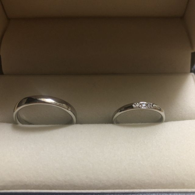 【GALA JEWELRY(ガラジュエリー)の口コミ】 新郎は幅広なリング、新婦はダイヤ付きリングを探していました。
他の店は…