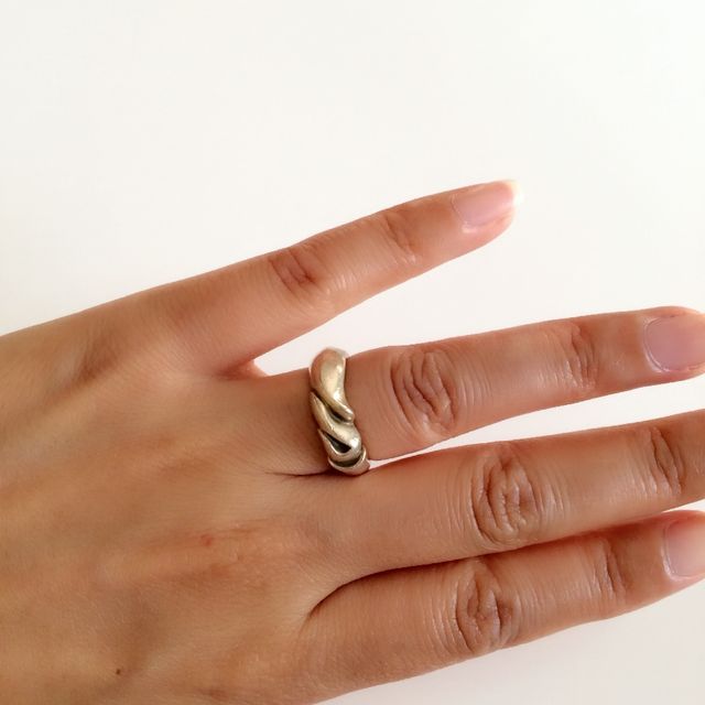 【レナード・カムホートの口コミ】 あまり持っている人がいないブランドのもので、主人が毎日はめれるような…